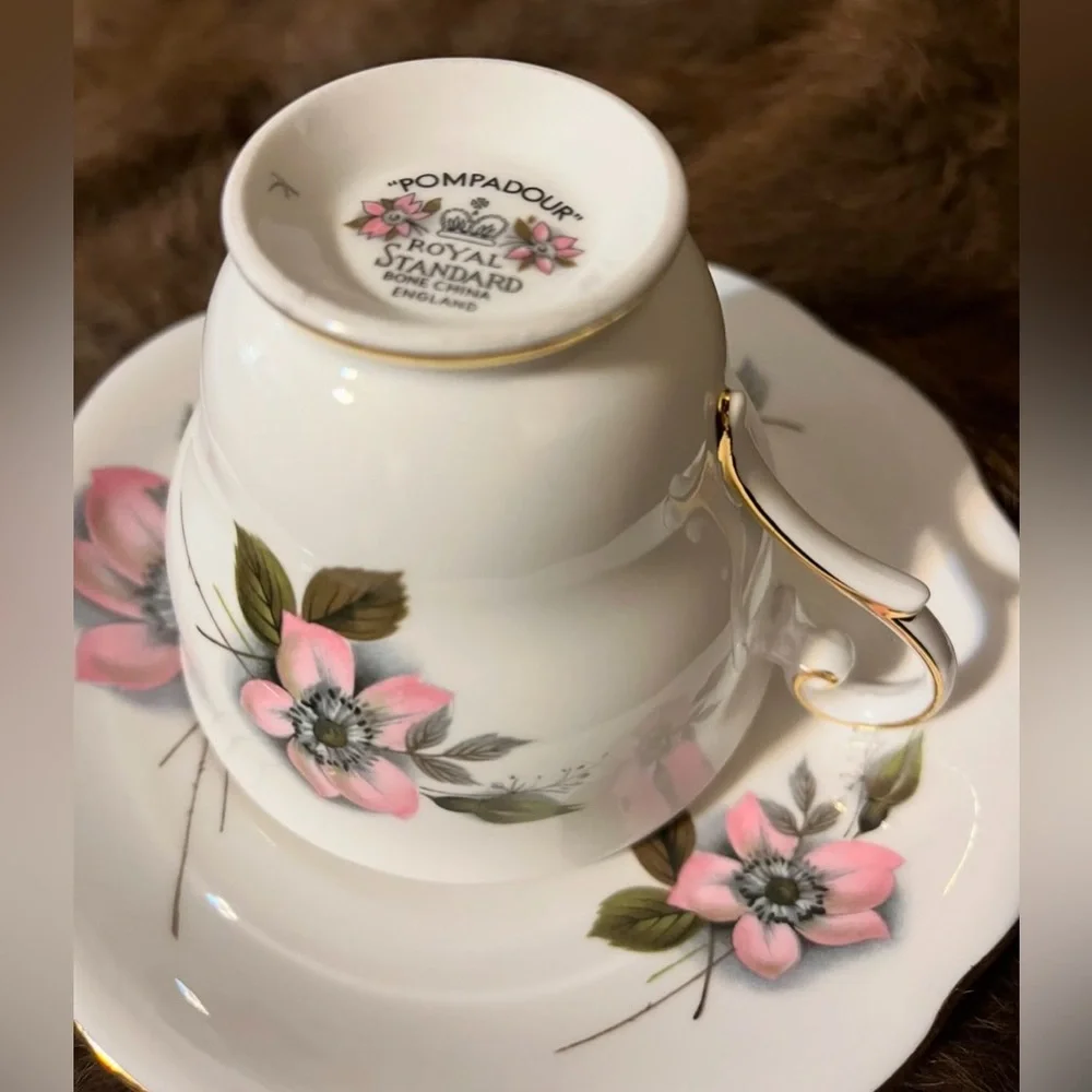 Fine Bone China Teacup & Saucer Set. “Pompadour” style, Royal Standard, England.